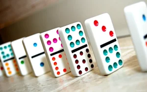 How to play dominoes and all the basic rules
