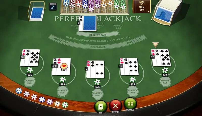 Is an online blackjack game scored differently from live blackjack?